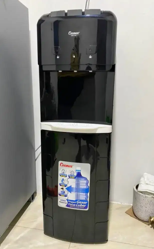 Dijual Dispenser galon bawah merk cosmos