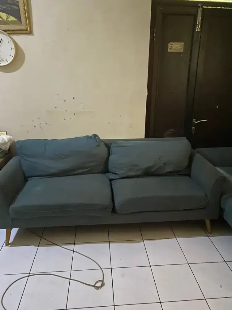 Kursi sofa bentuk L dan 2 sofa ukurn single