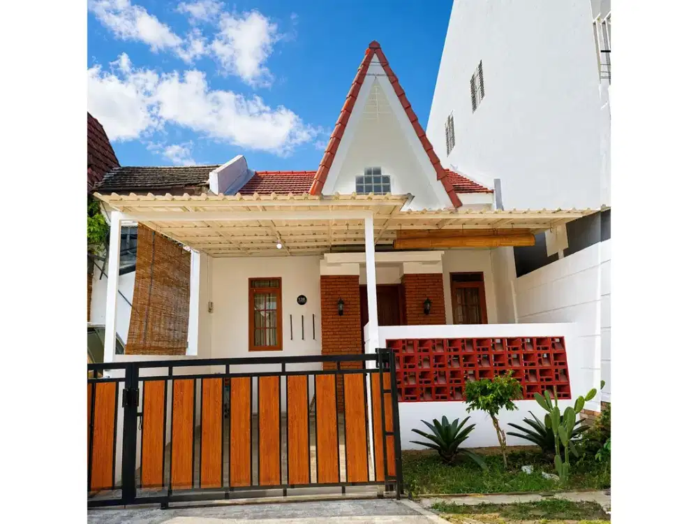 DISEWA RUMAH TAHUNAN SIAP HUNI BAGUS DI VICTORIA SENTUL CITY SSR1048