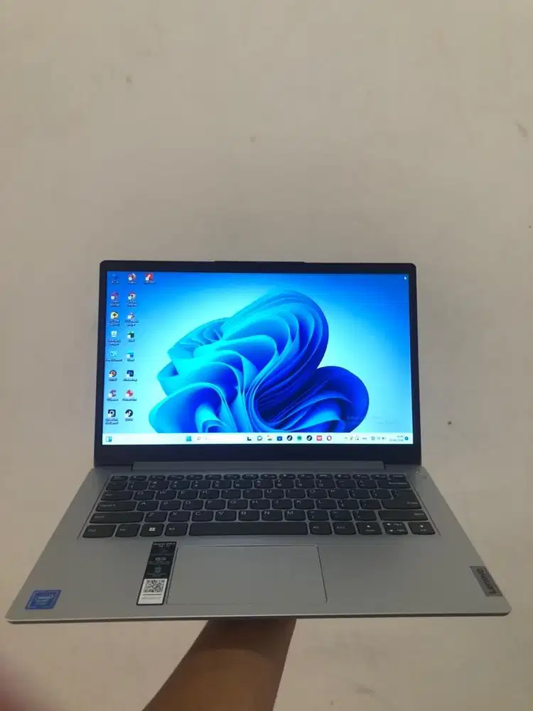 Di jual leptop lenovo ideapad slim 1 ram 8