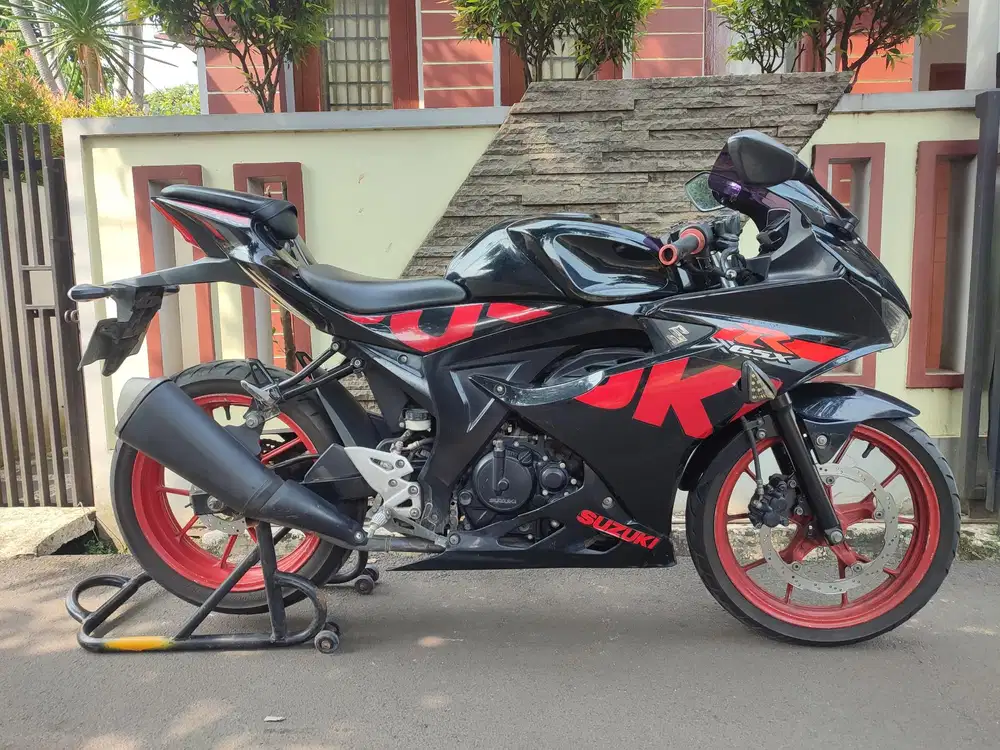 SUZUKI GSX R150 TAHUN 2018