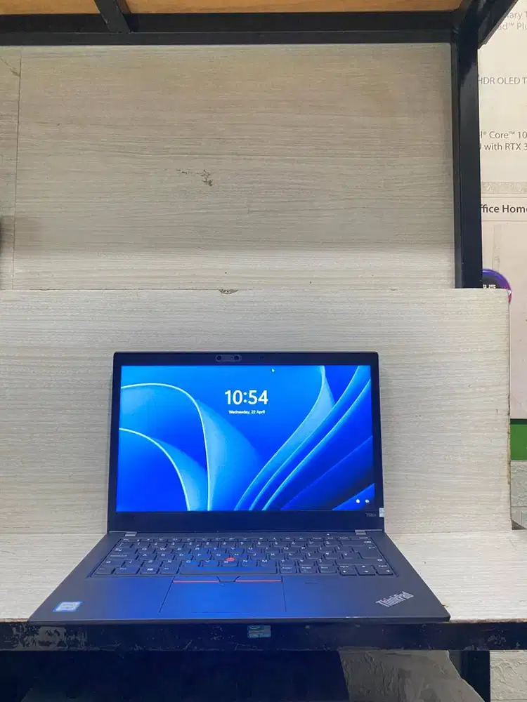 Lenovo T480S Intel core I5 Gen 8 Ram 8GB SSD 256GB Touchsreen