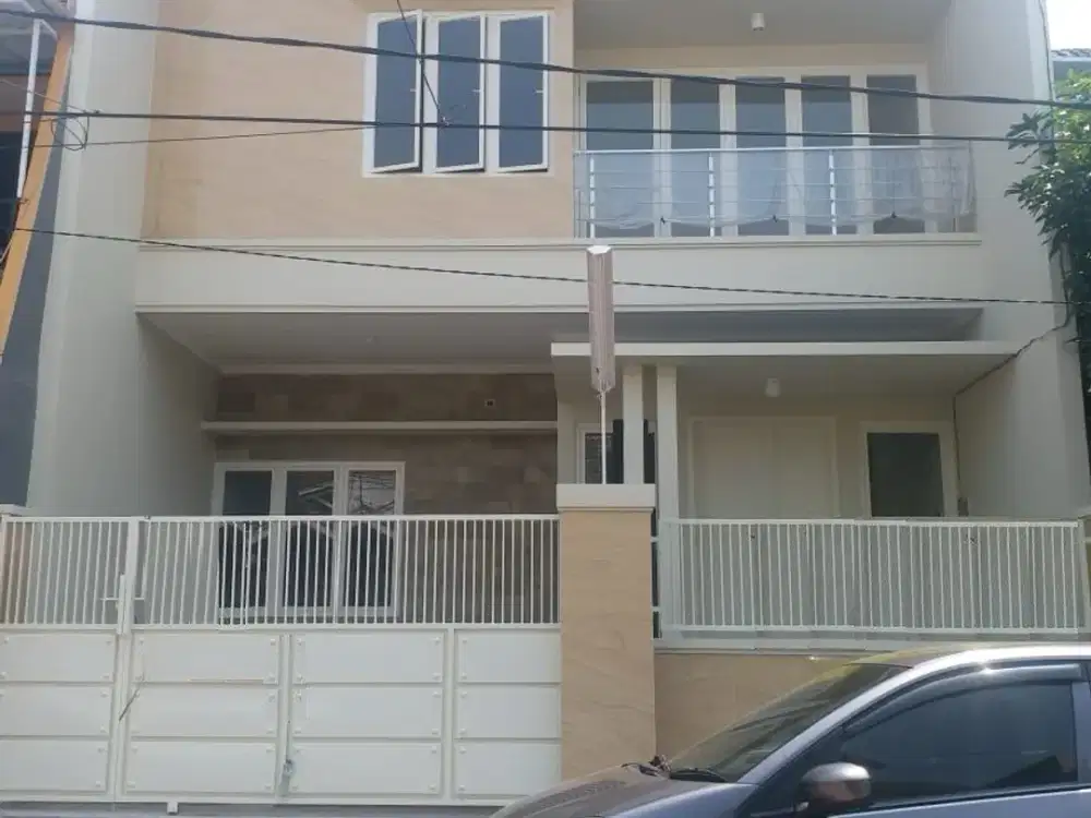 RUMAH SECOND MINIMALIS SIAP HUNI 2 LANTAI NIRWANA EKSEKUTIF