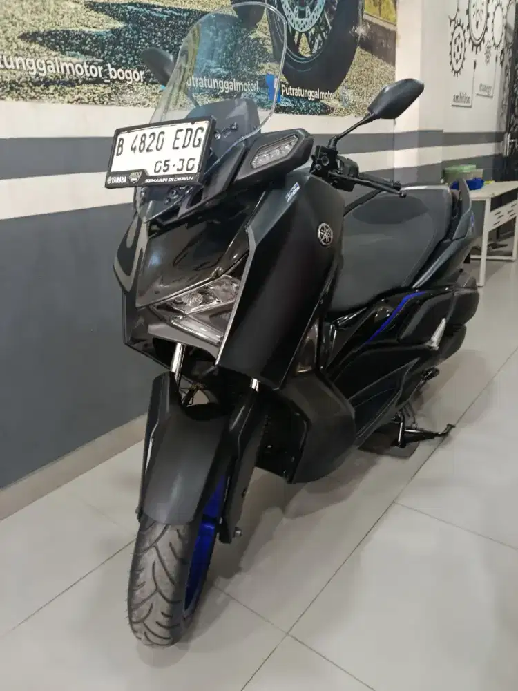 X max 250abs 2025 exclusive