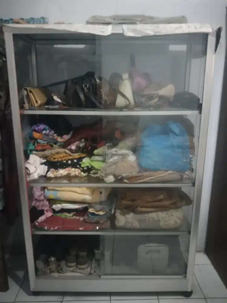 etalase bekas kuat