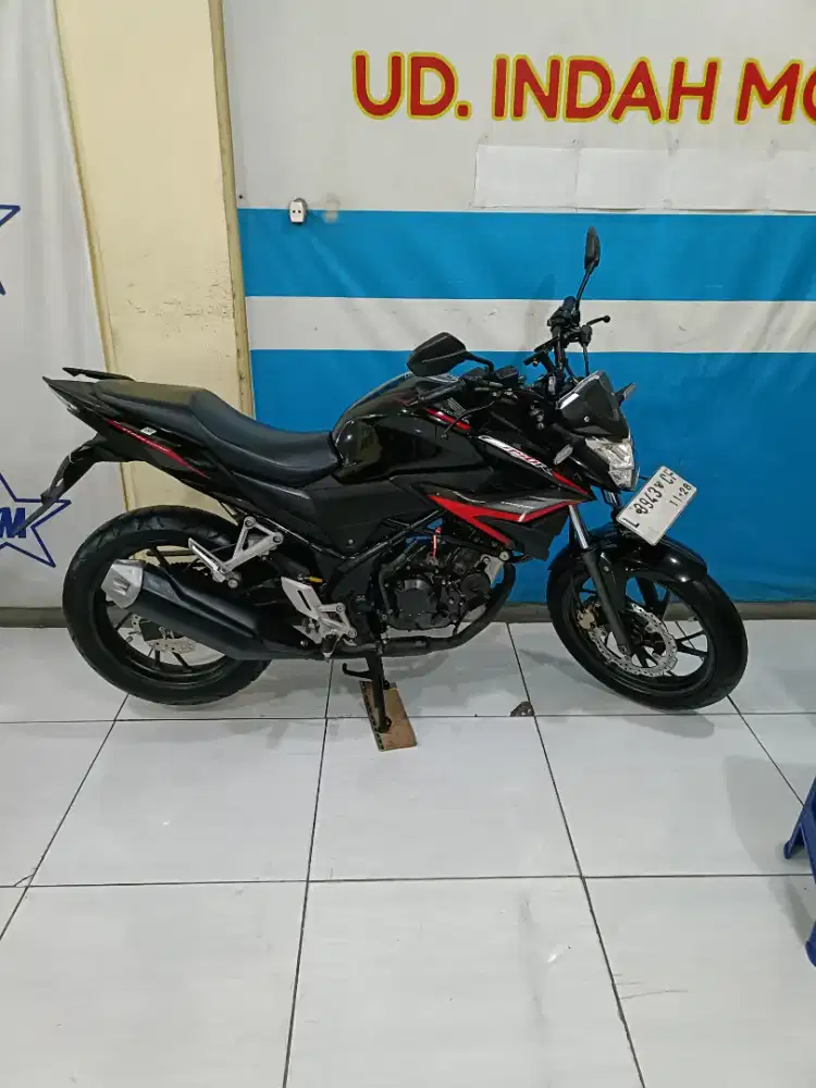 L Surabaya HONDA CB150R STREETFIRE 2018 BISA KREDIT DP 0
