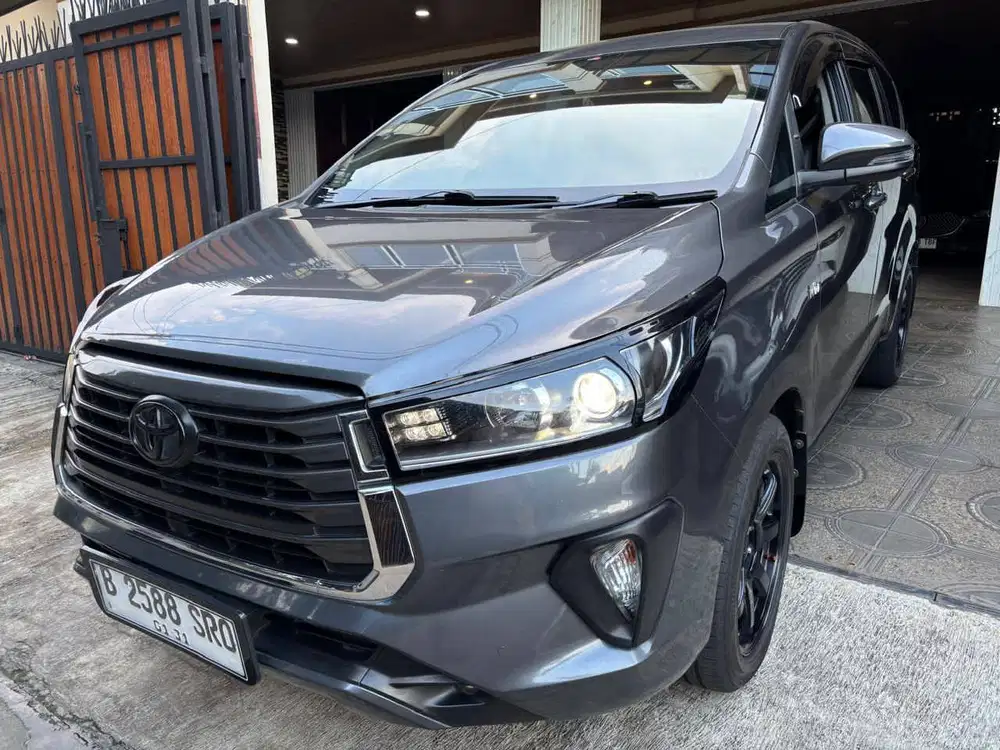 Toyota kijang innova luxury 2.0 V At 2021 Grey Abu-Abu 2020 2022