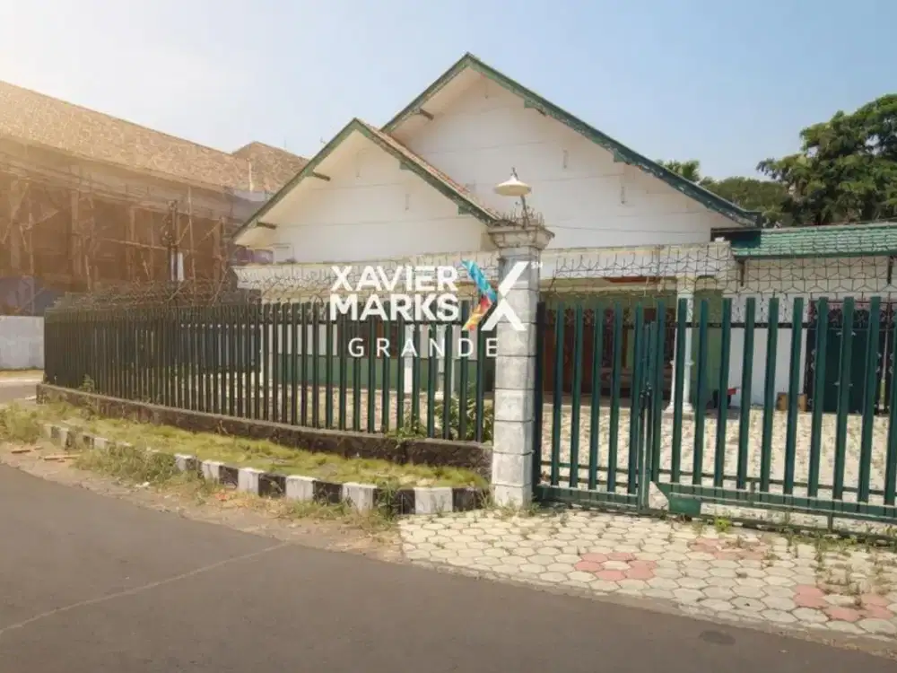 DIJUAL RUMAH HITUNG TANAH DI AREA KLOJEN MALANG