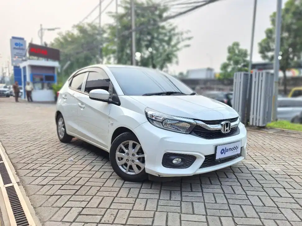 DP MURAH Honda Brio Satya 1.2 E Bensin-MT 2022 Putih CAJZD