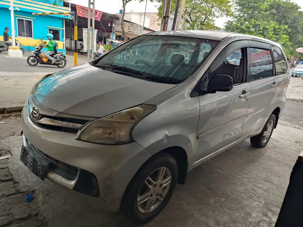 Daihatsu Xenia 2012 Bensin