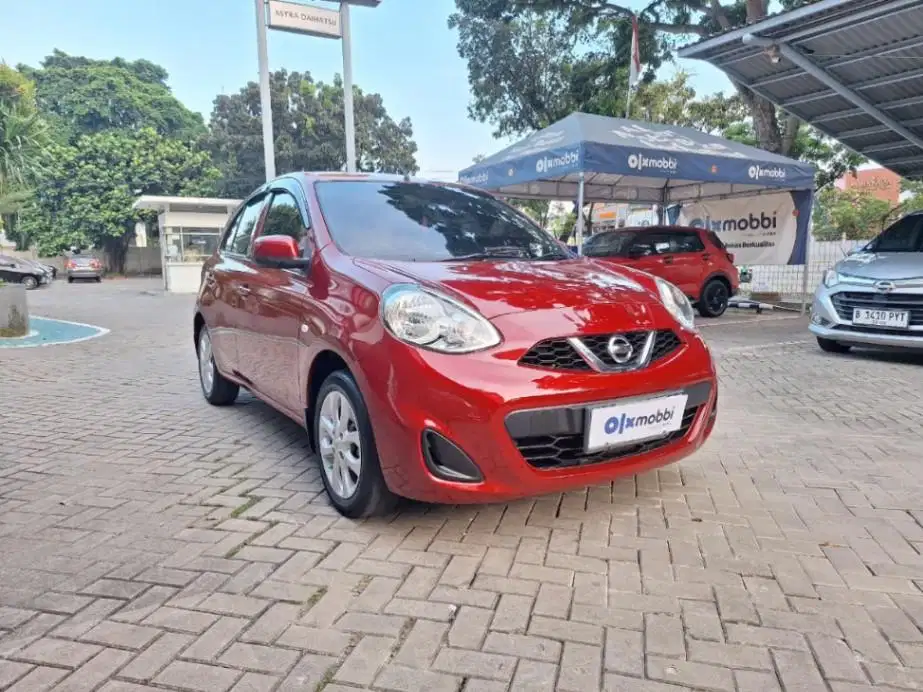 DP MURAH Nissan March 1.2 L Bensin-MT 2017 Merah C9AZT