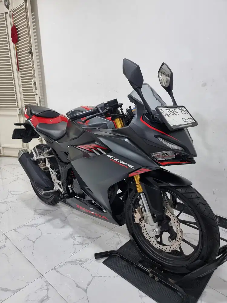 Honda New CBR 150 R LED Fi 2025 bln 6 Km 3 ribuan Kredit DP 3 jutaan