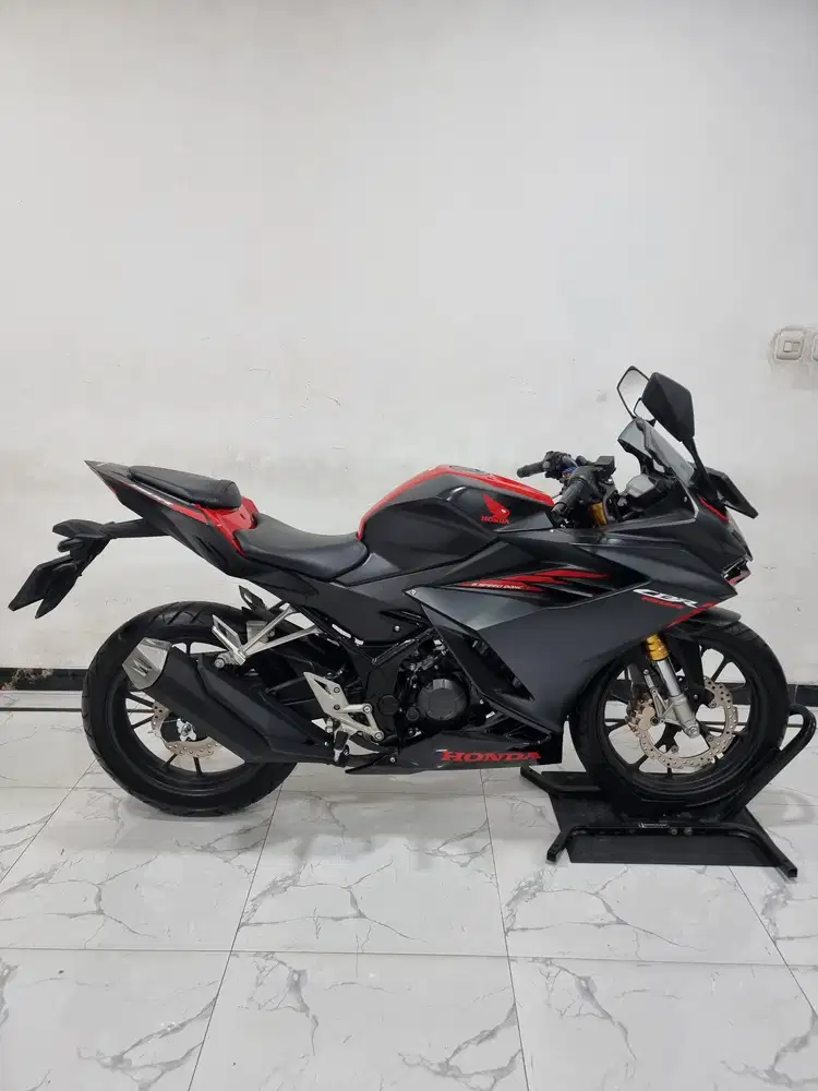 Honda New CBR 150 R LED Fi 2025 bln 6 Km 3 ribuan Kredit DP 3 jutaan