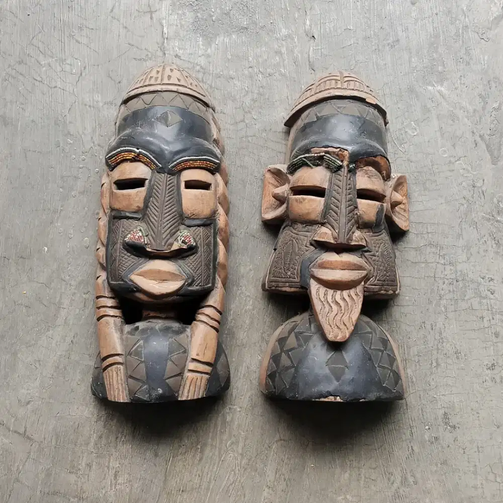 Pajangan dinding, sepasang etnik primitif