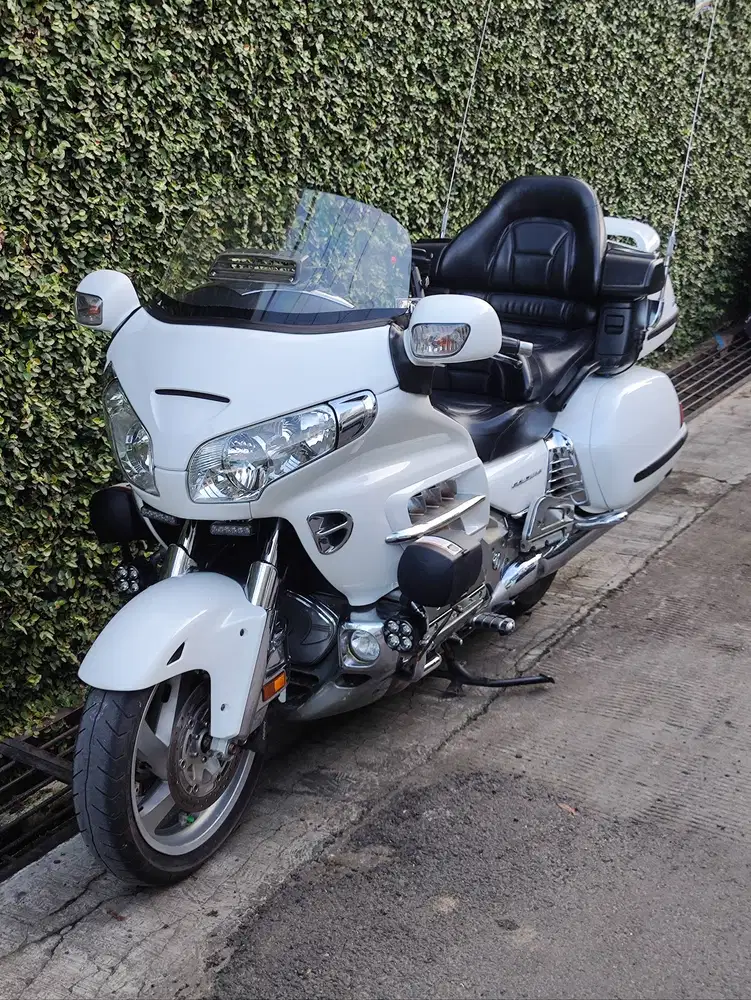 HONDA GOLDWING GL 1800 2011 FULLPAPER FULL SPEC SANGAT ISTIMEWA