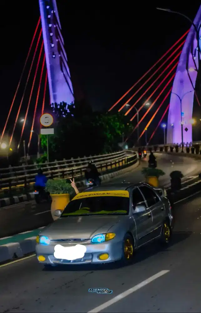 Sedan hyundai Accent GLS 2000 tranmisi Matic