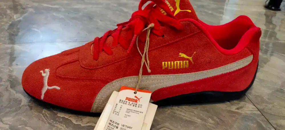 Sepatu merk puma
