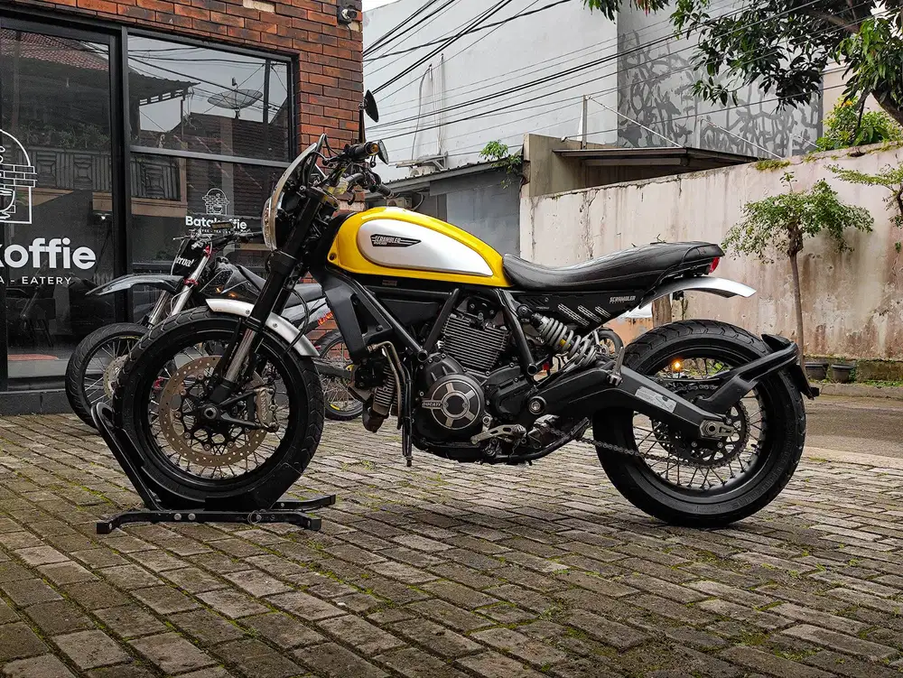 Ducati Scrambler 800 2016 TT FP Low Odo Like New