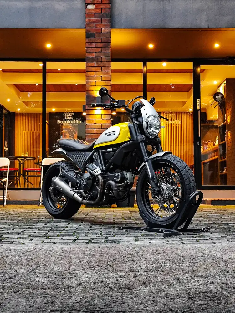 Ducati Scrambler 800 2016 TT FP Low Odo Like New