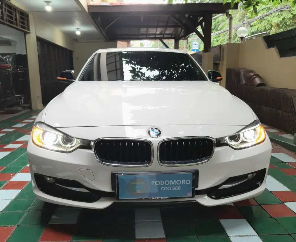 SUPER ANTIK * BMW 320d Sport 2015 Diesel.