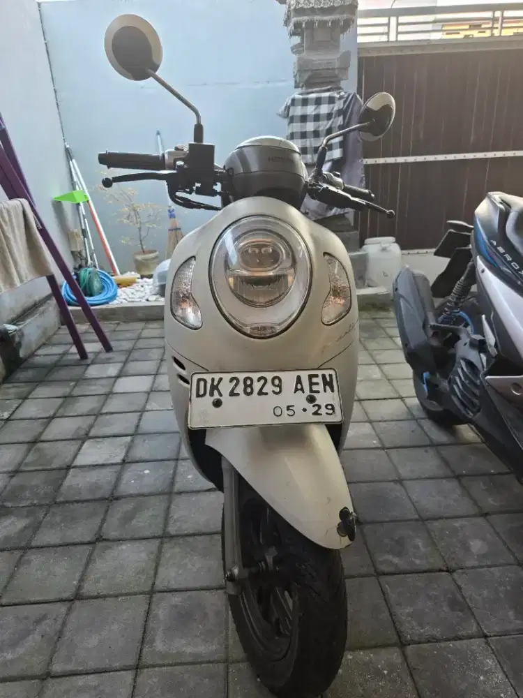 Dijual scoopy 2024 dan yamaha aerox 2019