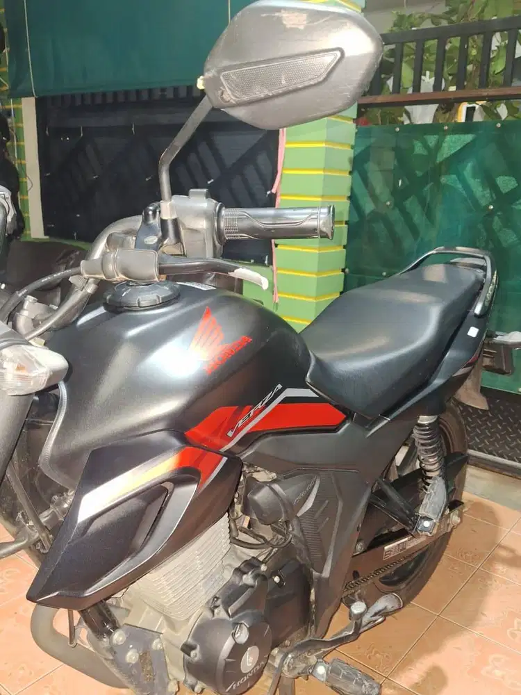 dijual Honda cb verza 150 tahun 2025