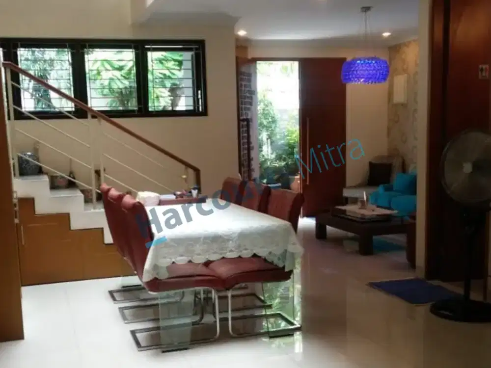 RUMAH 3 LANTAI DEKAT JL. RAYA HARGA TERJANGKAU DI TEBET