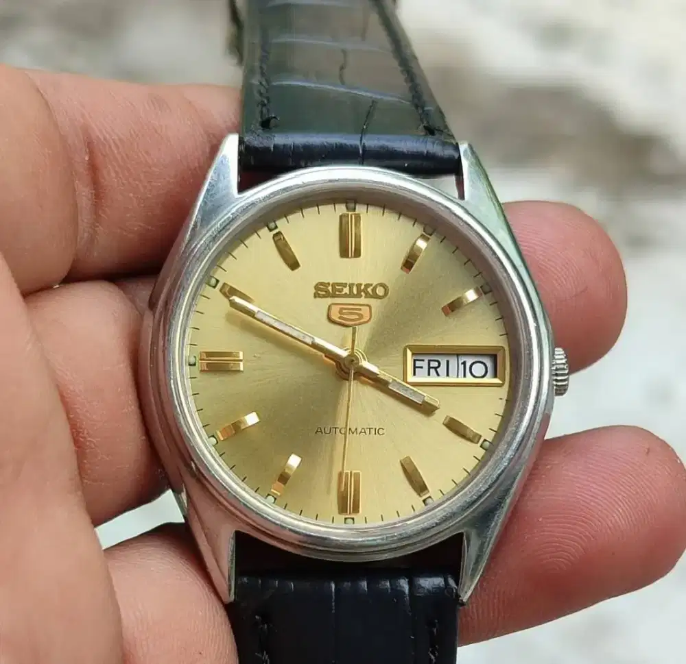 Jam tangan Seiko