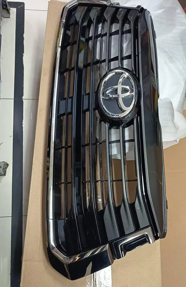 Grille Assy Radiator