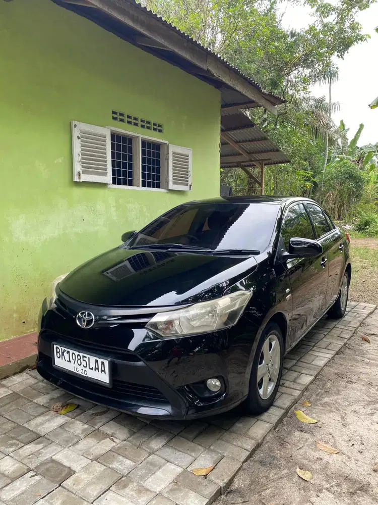 Toyota Limo 2013 Bensin