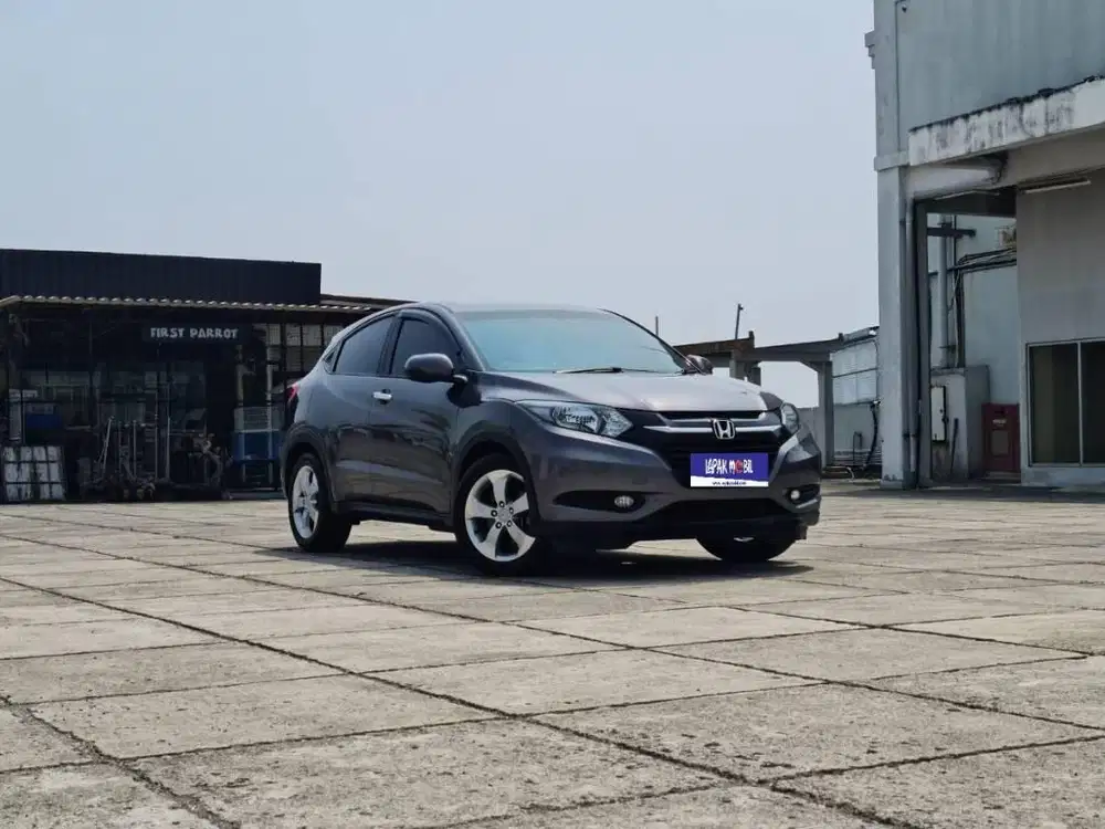 Honda HR-V HRV E MATIC 1.5 AT 2016 Abu KM 102RB