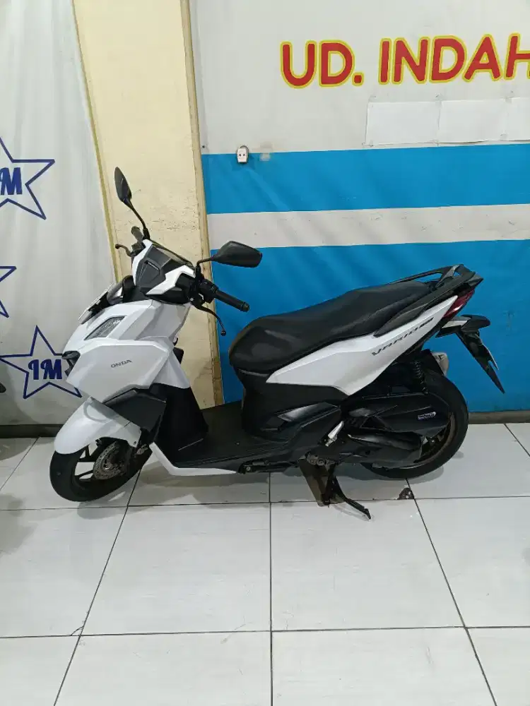 L Surabaya Honda VARIO 160 ABS 2023 BISA KREDIT DP PROMO 0