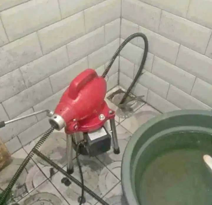 Ahli saluran pipa mampet