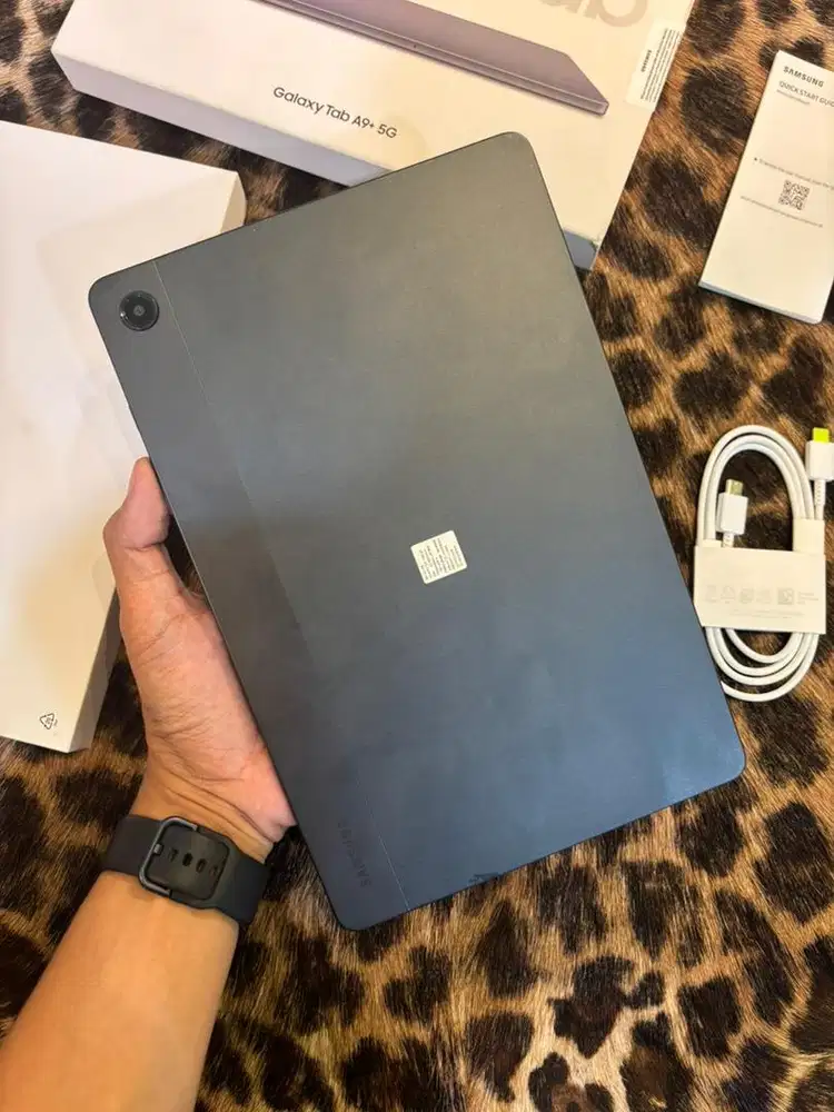 Galaxy Tab A9+ 5G 8/128GB Resmi (Gray)