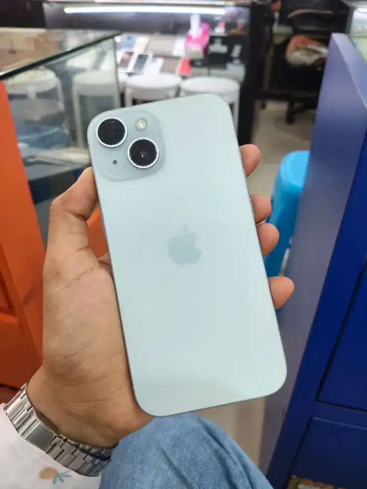 Seken iphone 15 128gb ibox garansi off