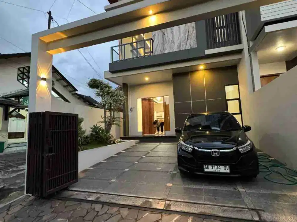 Rumah 2 Lantai Mewah Di Jalan Kaliurang Km 7