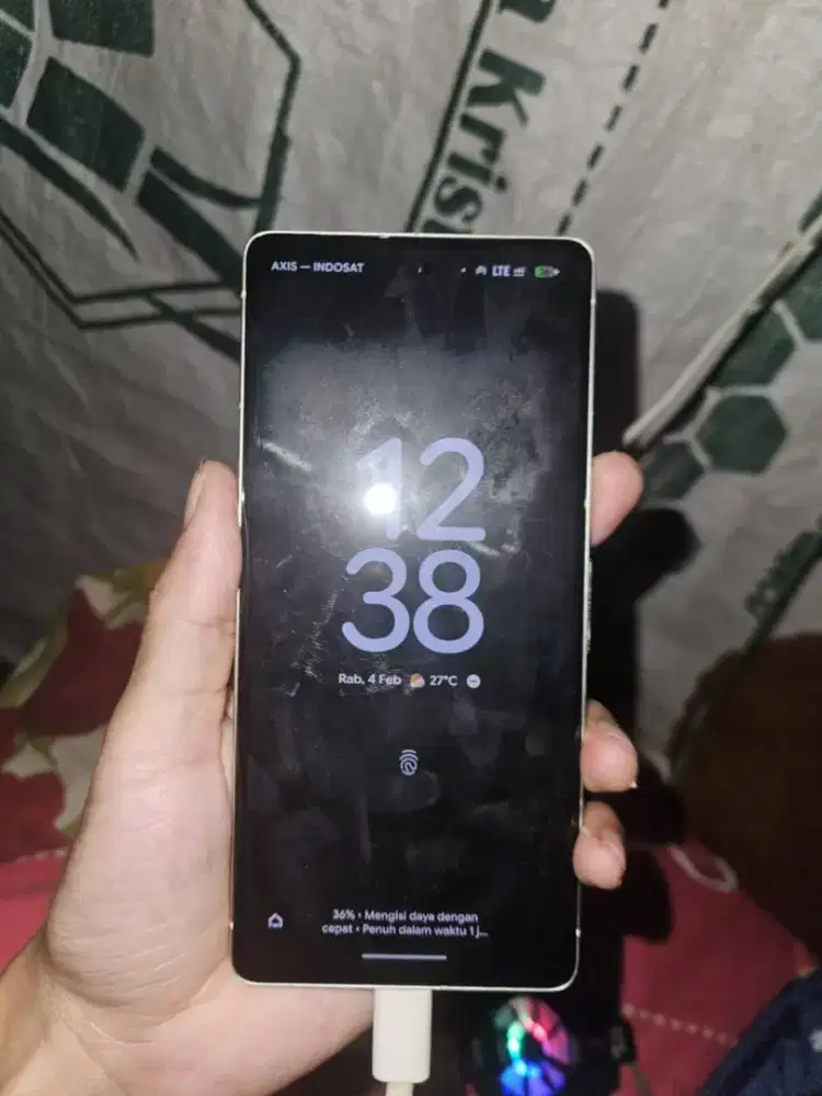 Google Pixel 7 lemon grass