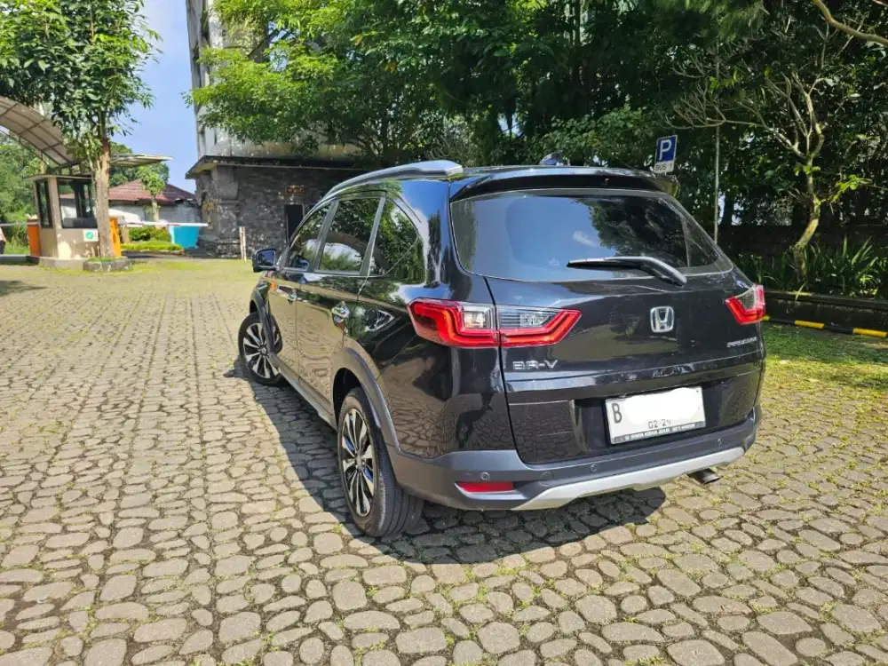 BRV Prestige Sensing CASH Low KM , Tax 2/27