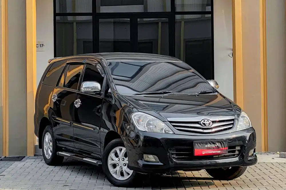Toyota Kijang Innova 2.0G 2.0 G Bensin AT Matic 2010 Hitam Metalik