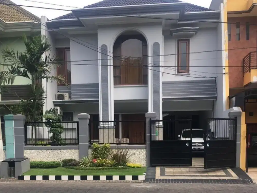 Rumah Babatan Pratama Wiyung Strategis 2 Lantai