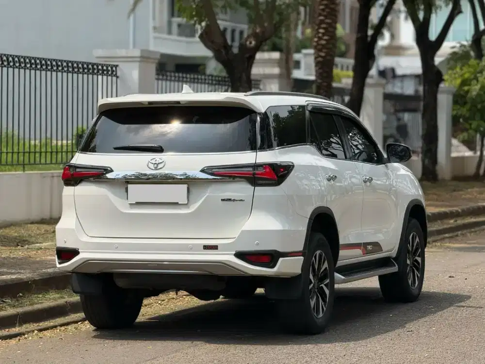 Dijual Fortuner VRZ TRD Sportivo Tahun 2019