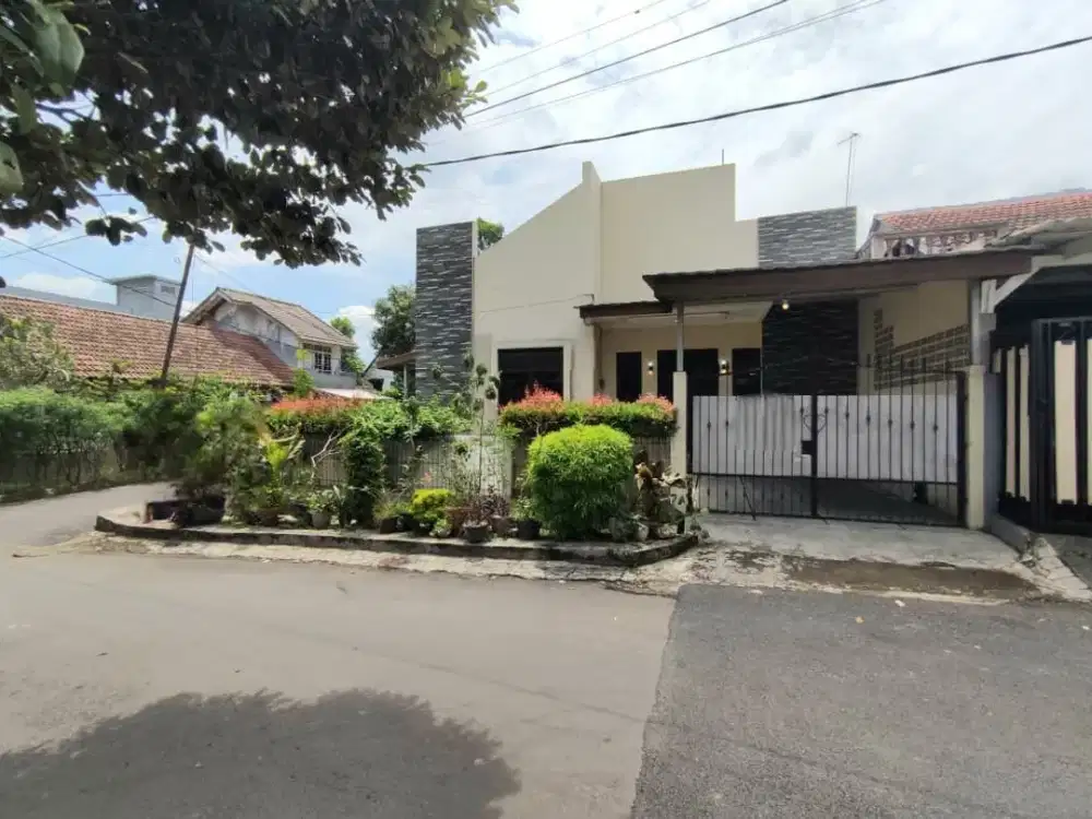 Dijual Rumah Sejuk Asri di Nirwana Estate Cikaret, Bogor