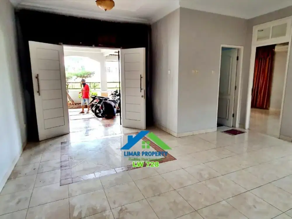 Disewakan Rumah Luas dan Nyaman di Legenda Wisata Cibubur