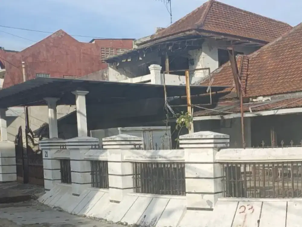 Rumah di Hook Jalan Rokan Cipunegara Surabaya
