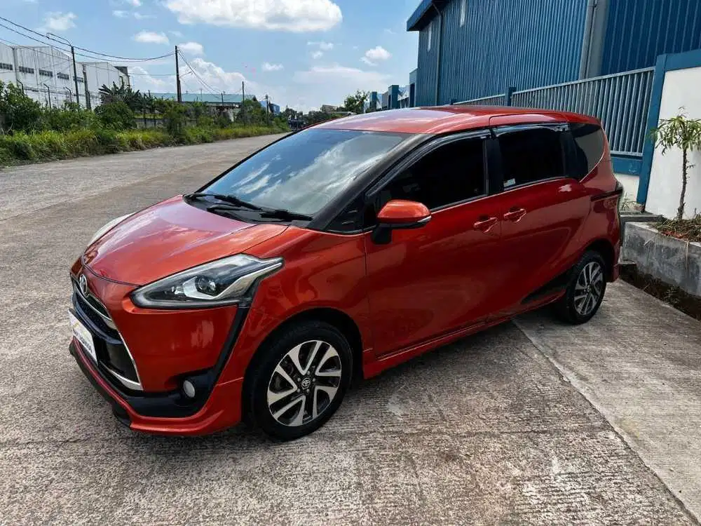 TOYOTA SIENTA Q AT 2016