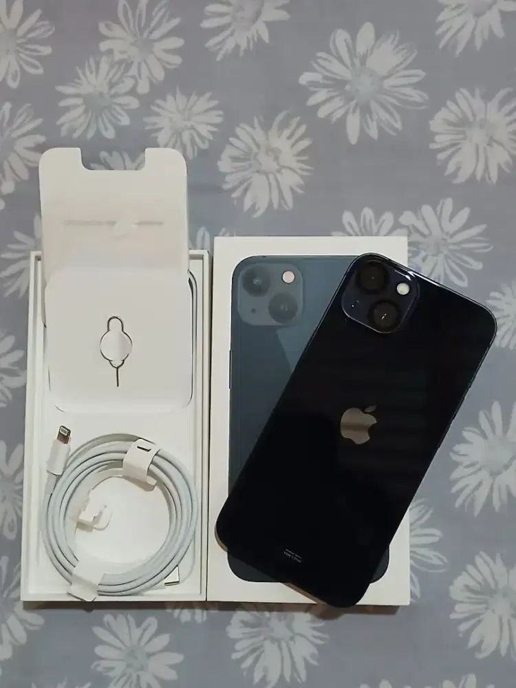 IPHONE 13 IBOX FULLSET ON GARANSI