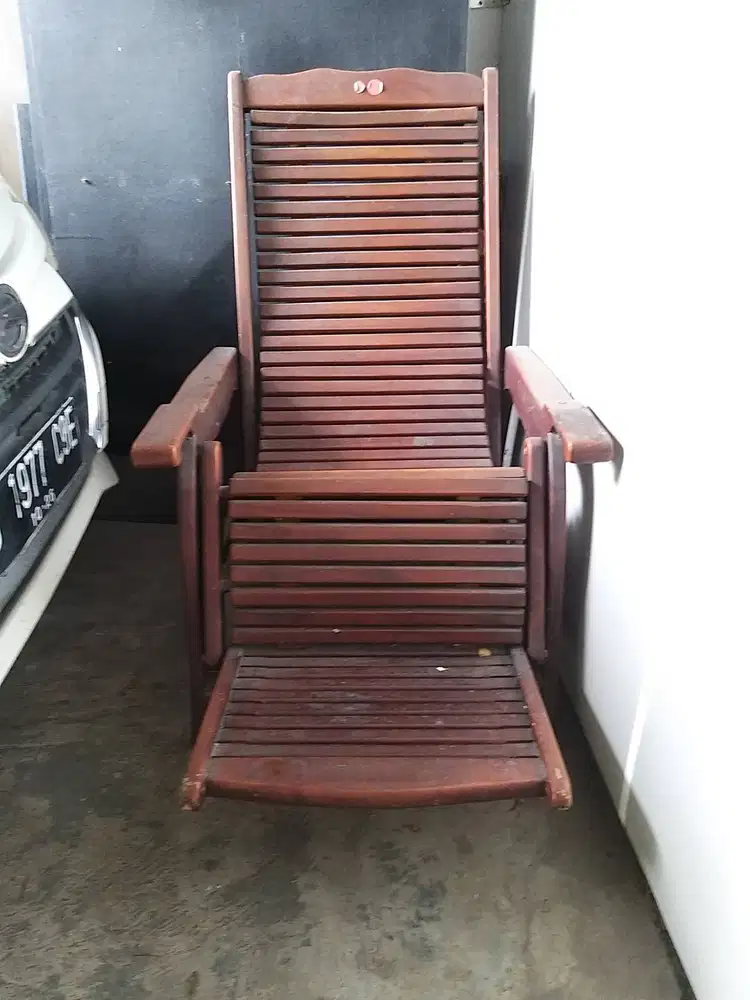 Kursi goyang kayu jati