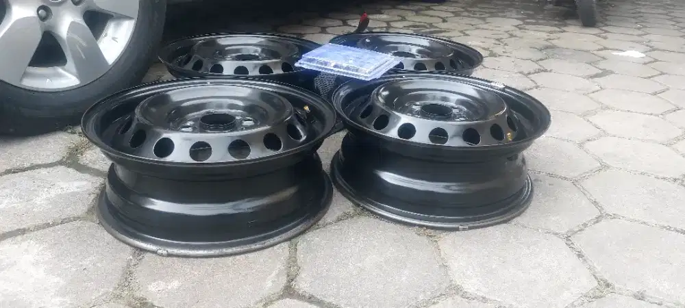 Velg kaleng r14 oem daihatsu calya sigra bahan kalcer
