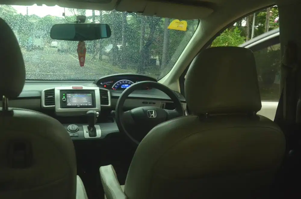 HONDA FREED PSD 2012 Price : Start From 135jt