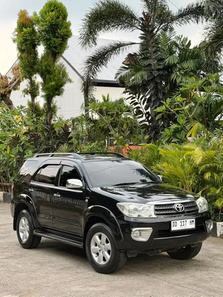 {Harga Cash} Toyota Fortuner G 2.5 A/T Diesel 2010